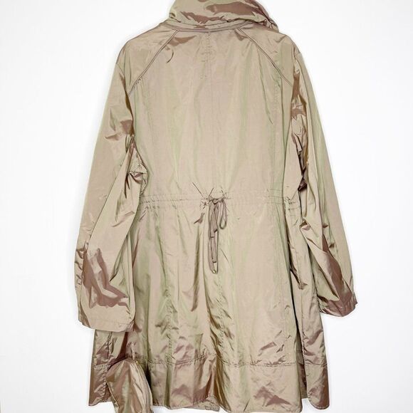 COLE HAAN Water-Resistant Packable Hooded Anorak  - Picture 7 of 9